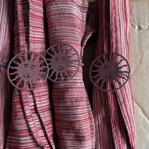 Cloth napkin with rustic sun holder